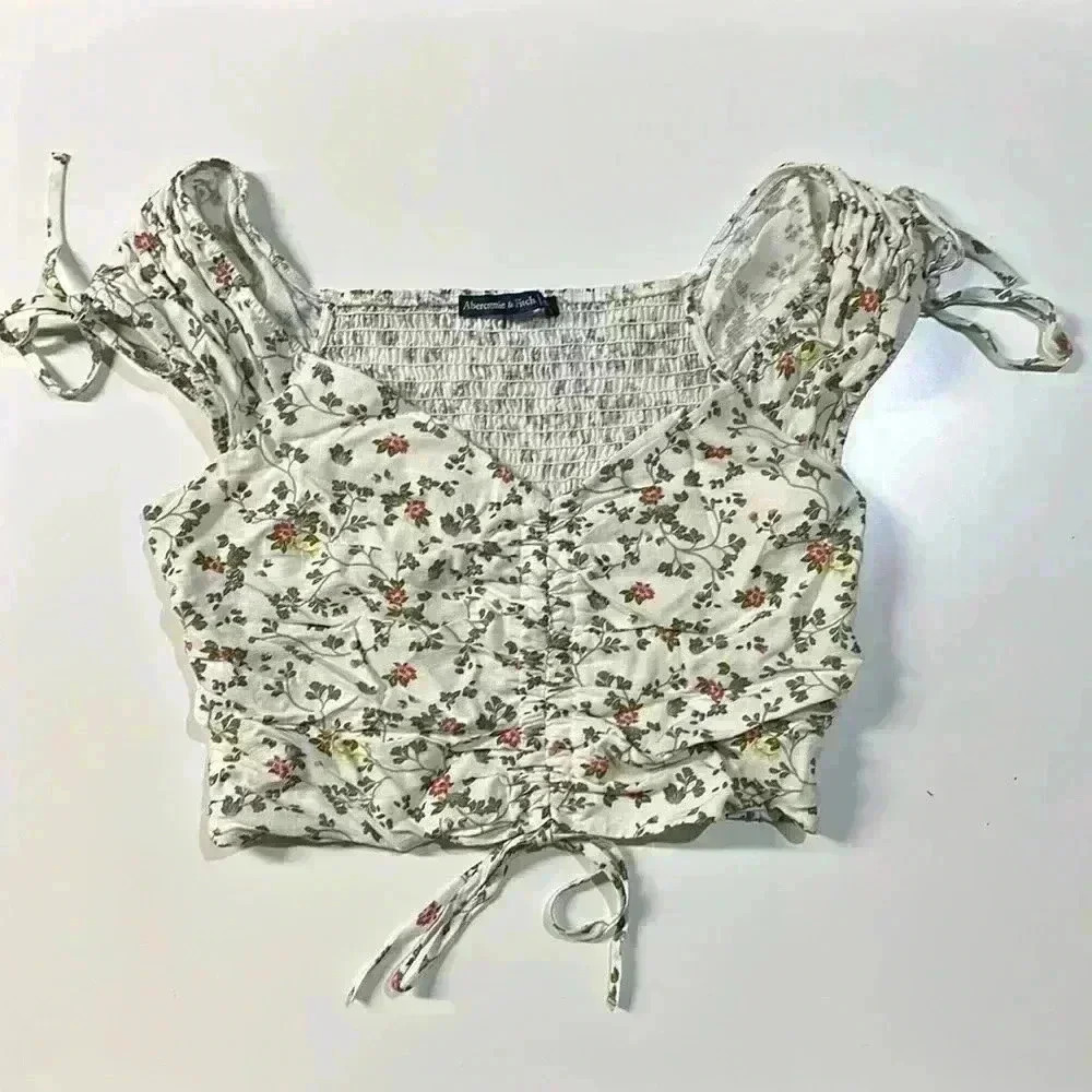 EUC Abercrombie & Fitch Floral Crop Top - Size S